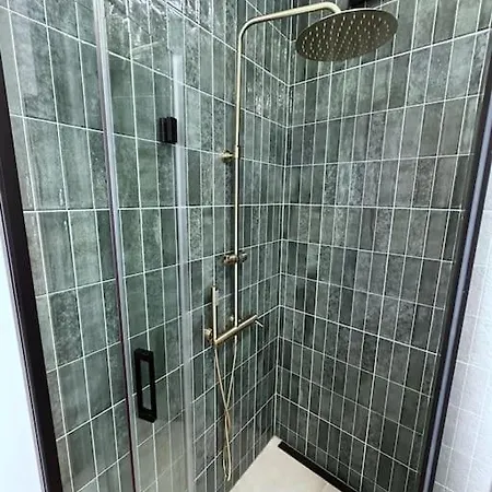 Apartamento Comfortable In Center With Private Parking Garage