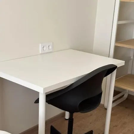 Apartamento Comfortable In Center With Private Parking Garage
