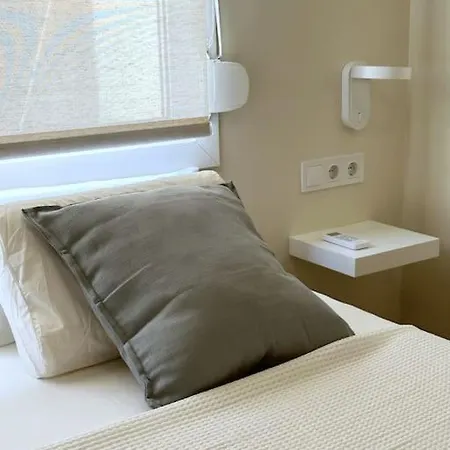 Comfortable In Center With Private Parking Garage Málaga