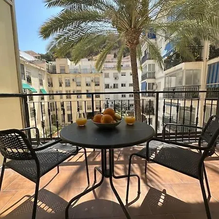 Comfortable In Center With Private Parking Garage Apartamento