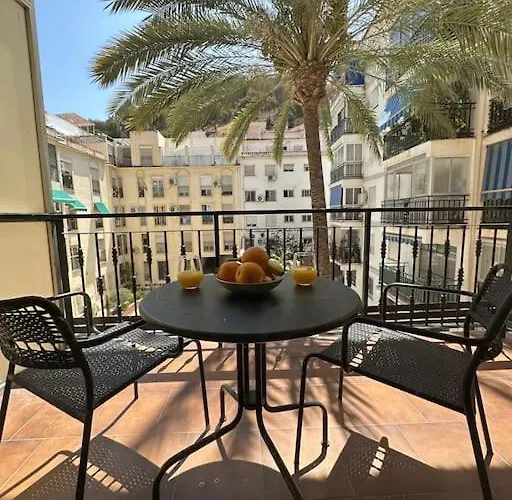 Comfortable In Center With Private Parking Garage Appartement